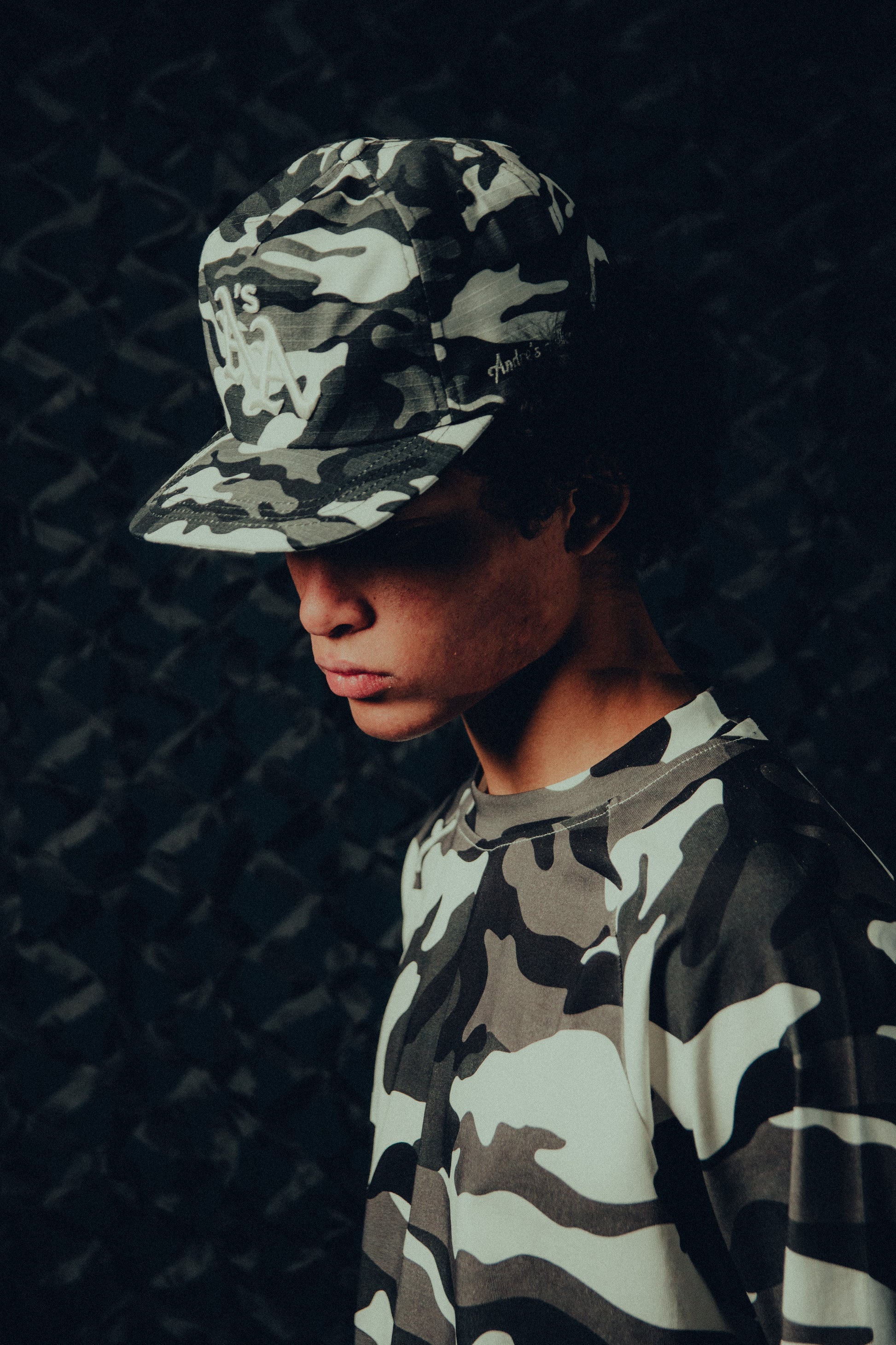 Snow camo snapback