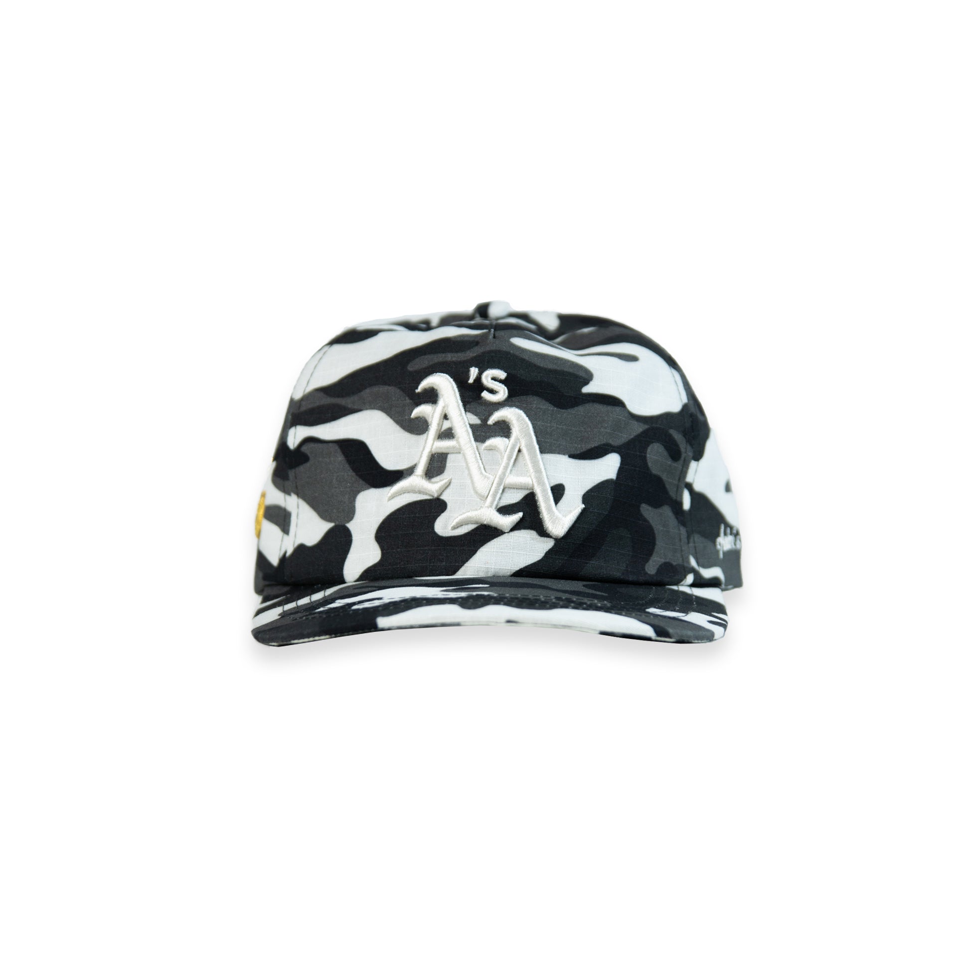 Snow camo snapback